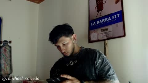 Michael Caicedo online show from April 2, 7:43 pm