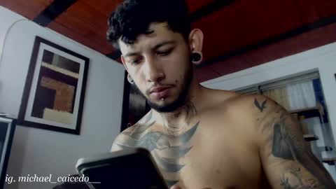 Michael Caicedo online show from May 12, 2:31 am
