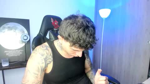 jacobb116 online show from December 22, 1:01 am