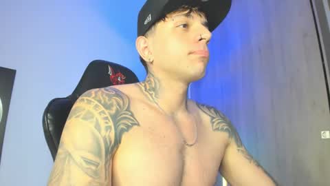 jacobb116 online show from October 8, 12:18 am