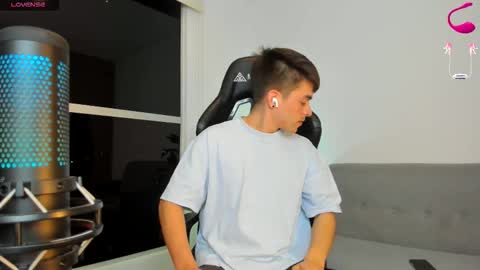 JACOB STONES online show from January 16, 2:09 am