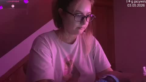 jacywinslat online show from May 3, 3:51 pm