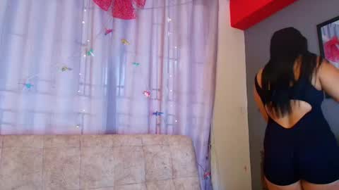  Jade Brunete  online show from January 6, 8:02 pm