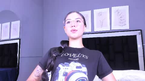 jade_lovv online show from July 13, 7:39 pm