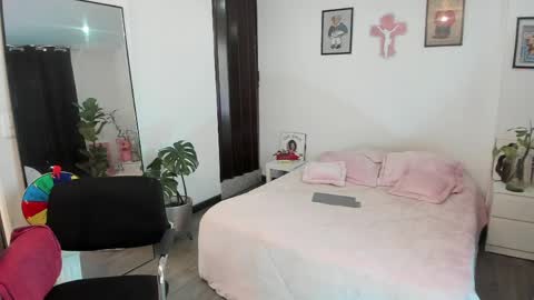 Jade  independent model online show from April 10, 12:54 pm