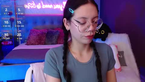 JADE online show from February 3, 9:19 pm