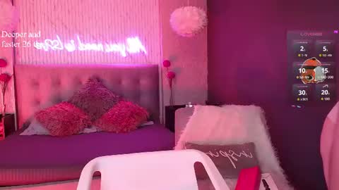 JADE online show from June 15, 9:40 pm