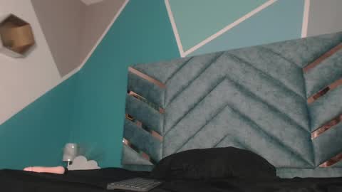 Jade online show from April 5, 11:40 am