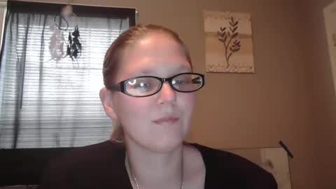 JadeLuv online show from February 1, 5:37 pm