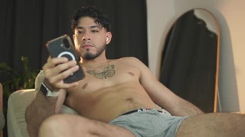 Jaden Feynman online show from April 15, 5:33 am