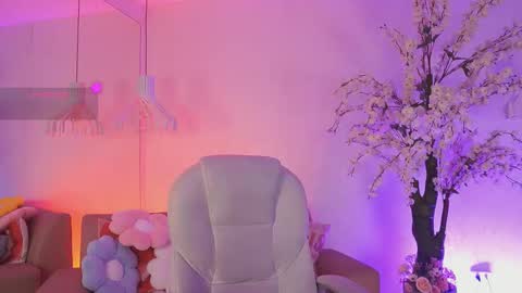 Jade Summer online show from February 21, 11:35 am