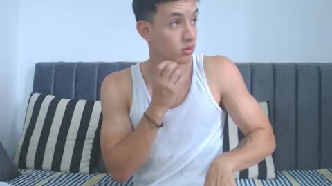 Hi guys im new 3 online show from March 24, 9:10 pm