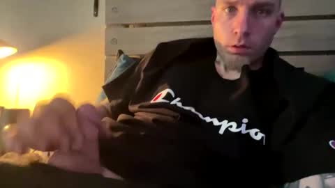 Snapshot of jakenorman083 chatting on October 29, 2:57 am jakenorman083 online show from October 29, 2:57 am