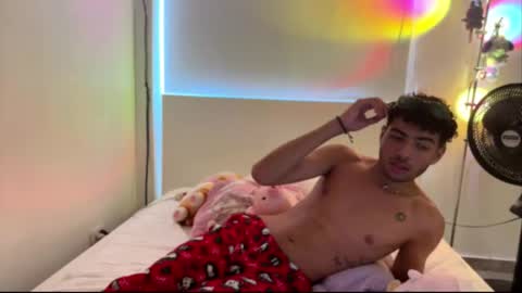 Jakke online show from March 6, 9:47 pm