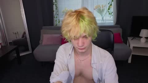 JameMiller online show from March 25, 7:26 am