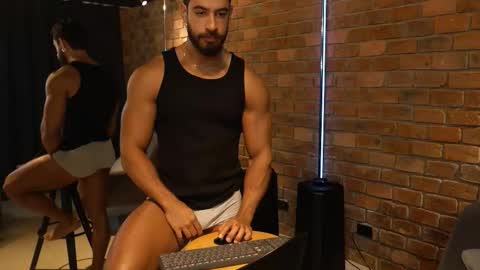 Snapshot of james_axel chatting on October 25, 2:39 pm James Axel online show from October 25, 2:39 pm