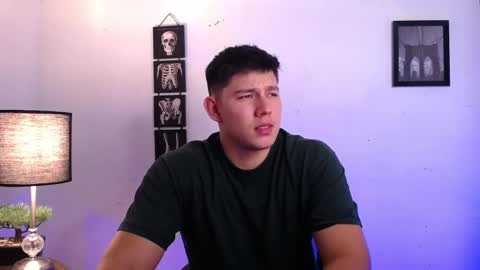 james_cr online show from November 4, 1:51 am