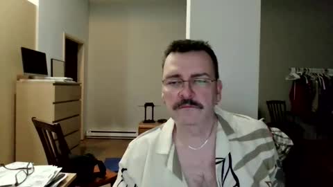 James2025 online show from April 18, 5:31 am