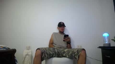 james_x28 online show from October 28, 11:17 pm