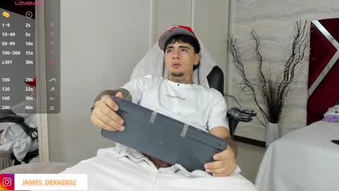 jamesdekker online show from September 27, 9:23 pm