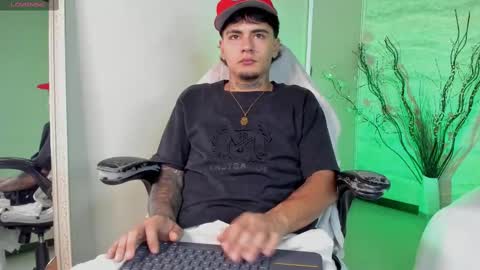 jamesdekker online show from September 22, 7:40 pm