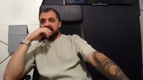 JamesMyers online show from October 6, 7:04 am