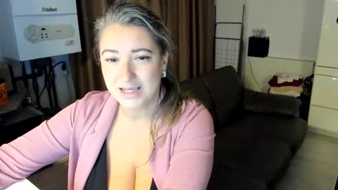 jamielanecb online show from November 25, 9:35 pm