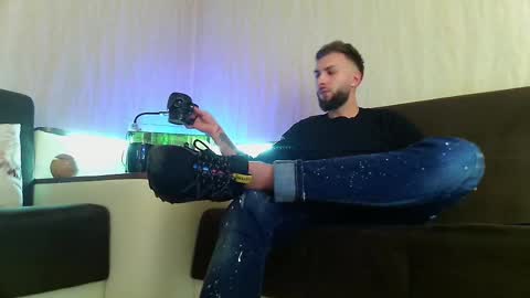 Robbie online show from March 5, 3:18 am