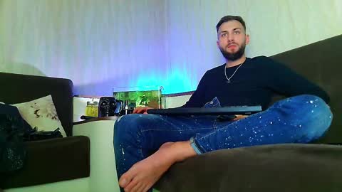 Robbie online show from March 7, 9:48 pm