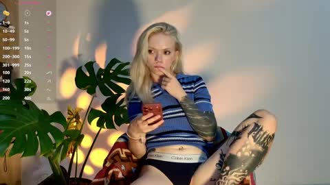 jane_margol1s online show from April 12, 10:36 pm