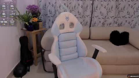 Snapshot of janee_lane chatting on October 24, 1:06 am Jane online show from October 24, 1:06 am