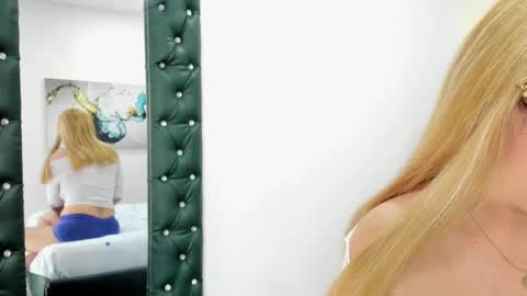 janeska online show from December 3, 12:44 pm