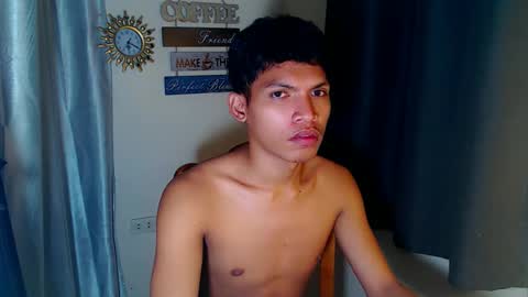 janlloyd04 online show from March 13, 4:54 pm