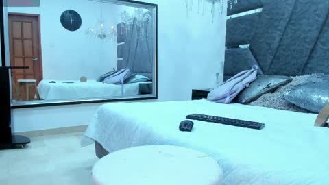 janna_foxx online show from June 1, 4:03 am