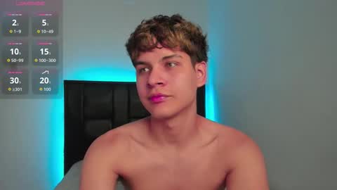 javierdiisousa online show from January 8, 7:09 pm