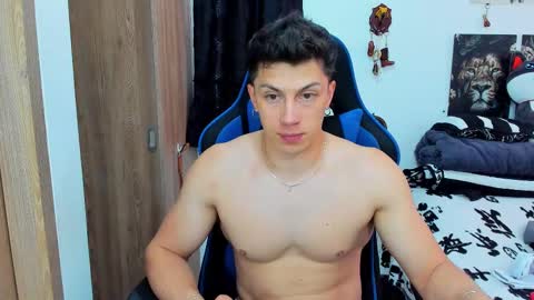 Javier online show from February 12, 7:35 pm