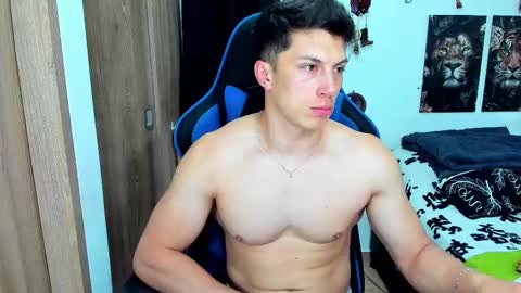 Javier online show from February 17, 11:43 pm