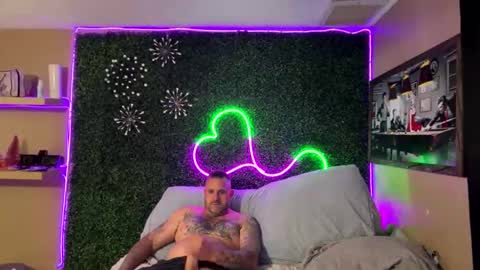 jay_banks0420 online show from December 1, 6:00 am