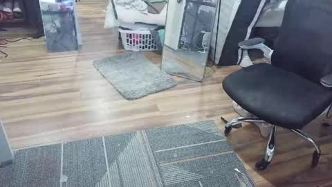 jayh33070 online show from March 24, 4:07 am