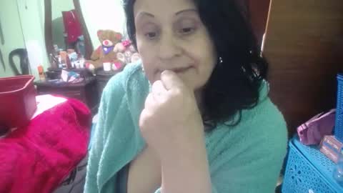 jazmim online show from November 5, 9:50 pm