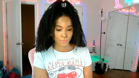 Jazmine Fox online show from June 16, 3:05 pm