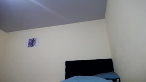 jboy_s online show from December 17, 6:09 pm