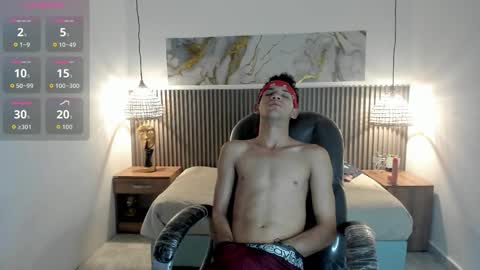 jdwhite18 online show from March 25, 7:37 am