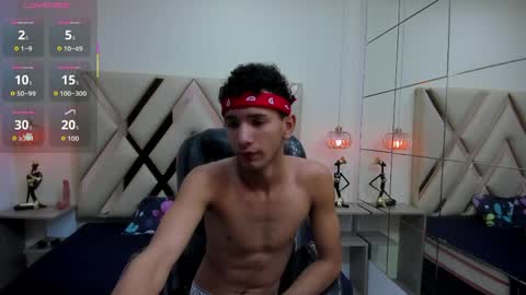 jdwhite18 online show from April 4, 1:18 pm