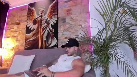 Jean  axelcrow       Modelo Independiente online show from September 23, 7:24 am