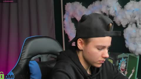 jean_wilsons online show from September 30, 11:21 am