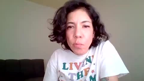 jeanneduval8888 online show from May 30, 11:03 pm