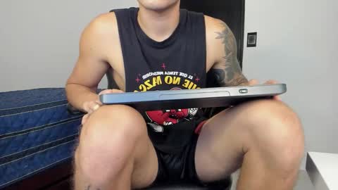 Jeanpii01 online show from December 13, 7:53 pm