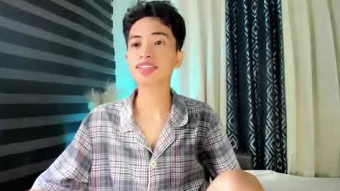 JELicious online show from May 7, 7:59 am