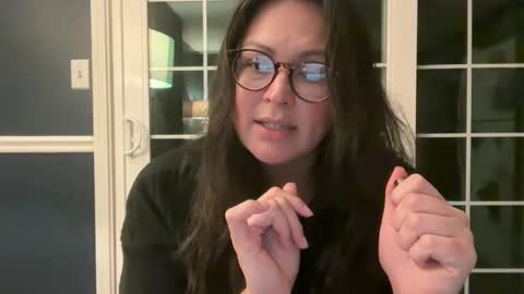 Snapshot of jellybeanin chatting on December 27, 8:45 am Jelli online show from December 27, 8:45 am